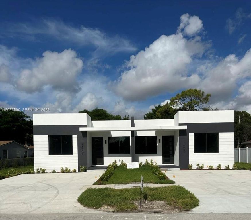 16000 NW 38 Pl, Miami Gardens, FL 33054
