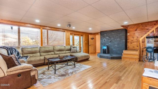 449 Lucerne Way, Gatlinburg, TN 37738