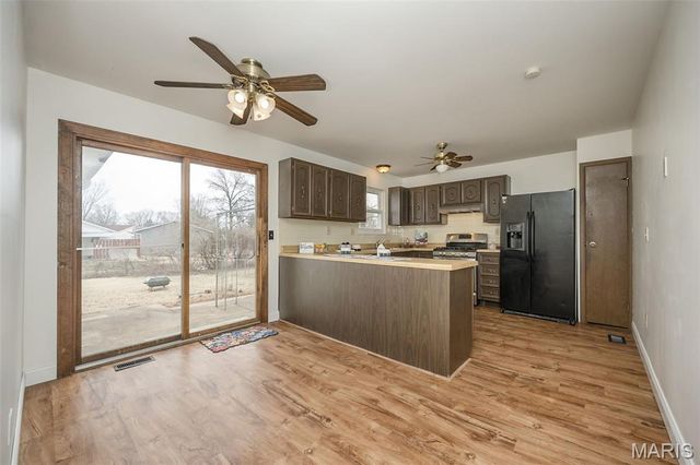 2912 Dividend Park Drive, St Louis, MO 63031