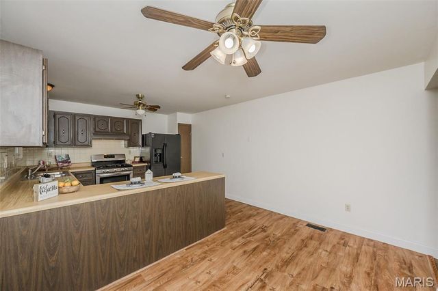 2912 Dividend Park Drive, St Louis, MO 63031