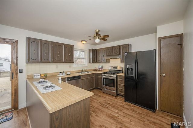 2912 Dividend Park Drive, St Louis, MO 63031