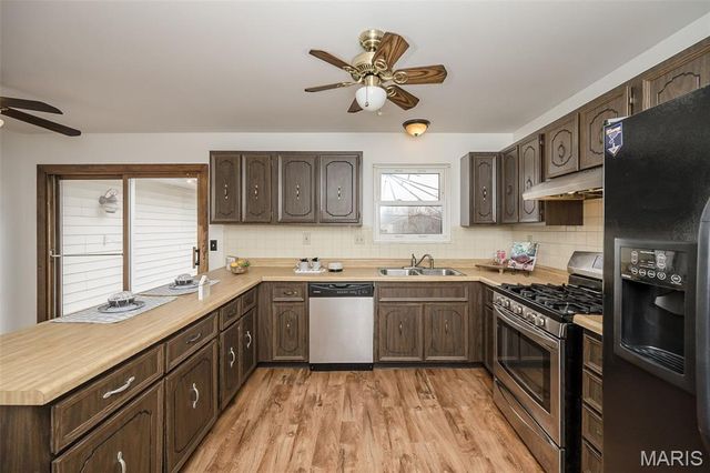 2912 Dividend Park Drive, St Louis, MO 63031