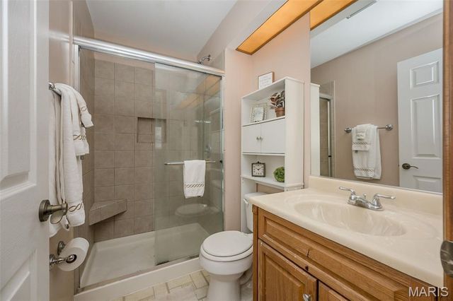 2912 Dividend Park Drive, St Louis, MO 63031