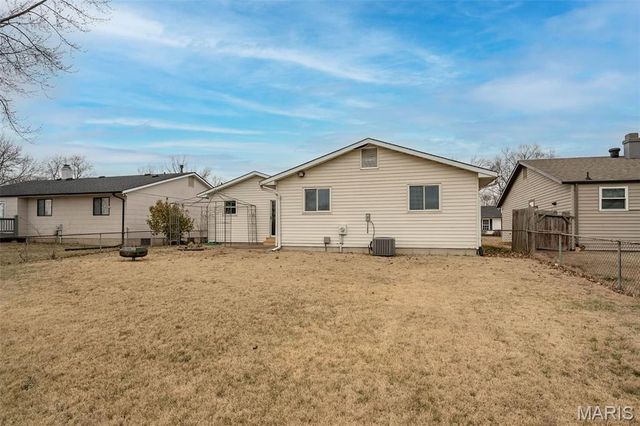 2912 Dividend Park Drive, St Louis, MO 63031