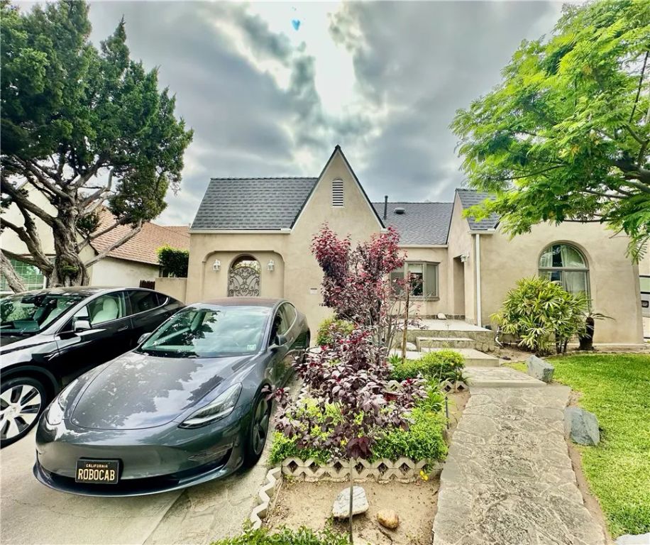 1133 S 3rd Street, Alhambra, CA 90801