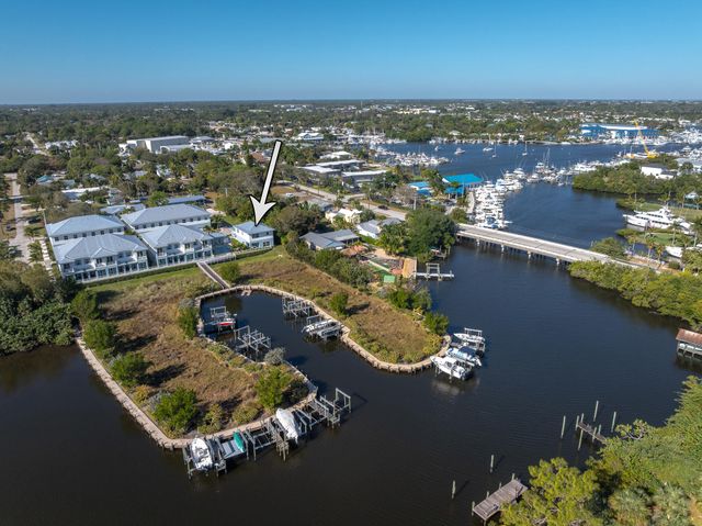 4659 SE Manatee Way, Stuart, FL 34997