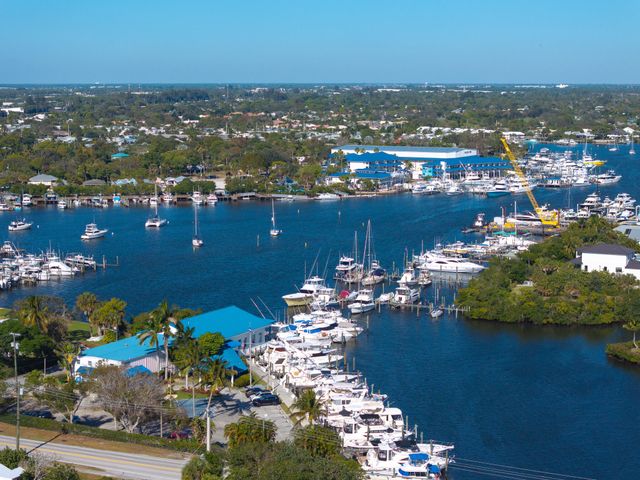 4659 SE Manatee Way, Stuart, FL 34997