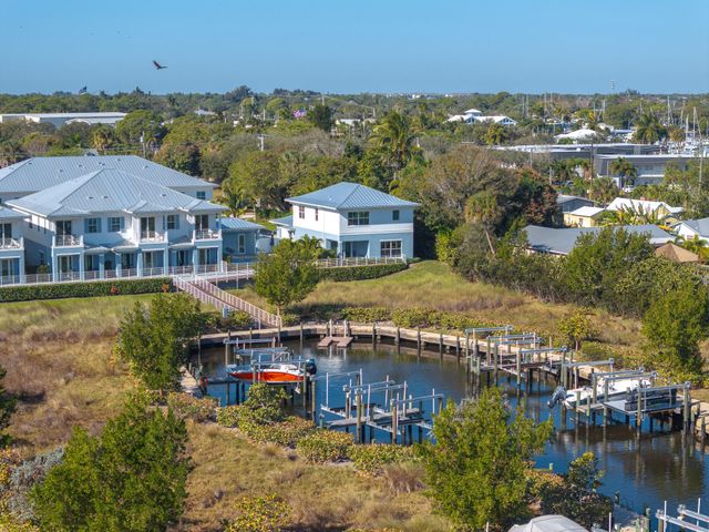 4659 SE Manatee Way, Stuart, FL 34997