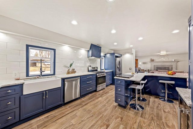 727 E Madison STREET, Oconomowoc, WI 53066