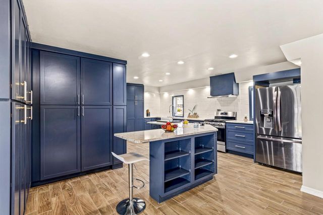 727 E Madison STREET, Oconomowoc, WI 53066