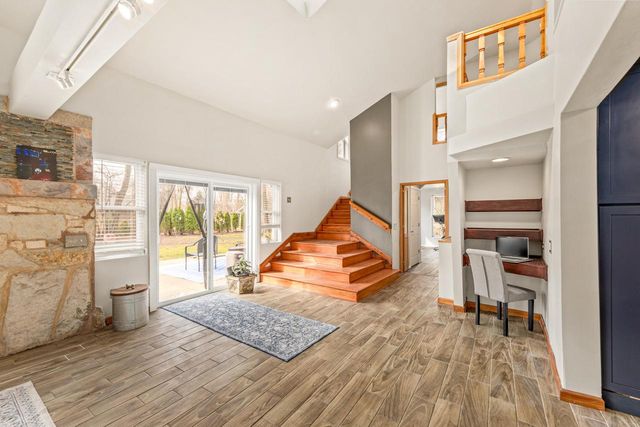 727 E Madison STREET, Oconomowoc, WI 53066