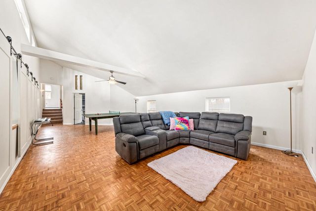 727 E Madison STREET, Oconomowoc, WI 53066