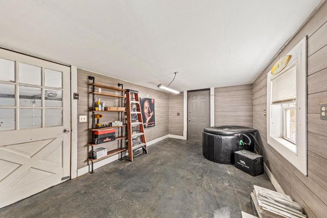 727 E Madison STREET, Oconomowoc, WI 53066