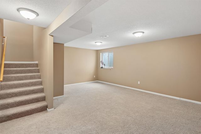 15407 Hammontree Drive, Urbandale, IA 50323