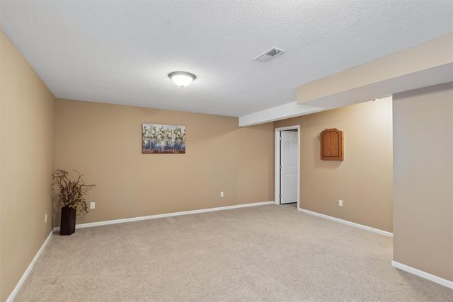 15407 Hammontree Drive, Urbandale, IA 50323