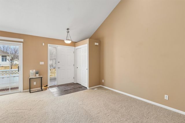 15407 Hammontree Drive, Urbandale, IA 50323