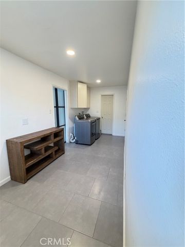 1527 W Palo Alto, Fresno, CA 93711