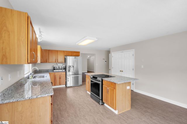 356 Garnet Valley Drive, Inman, SC 29349