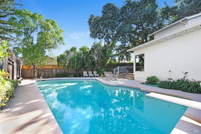 510 Mitchell Way, Sonoma, CA 95476