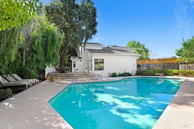 510 Mitchell Way, Sonoma, CA 95476