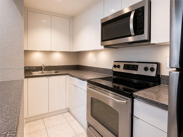 7326 Collins Avenue 203, Miami Beach, FL 33141