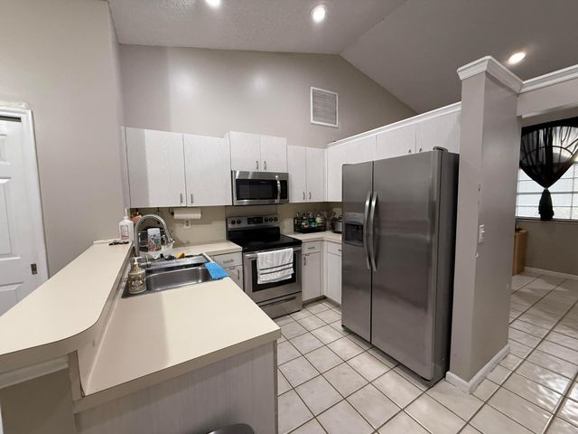 13025 MEADOWBREEZE Drive, Wellington, FL 33414