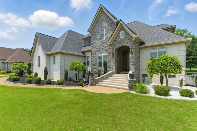 115 MEADOWBROOK DR, Bolivar, TN 38008