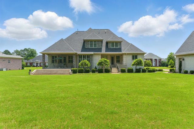 115 MEADOWBROOK DR, Bolivar, TN 38008