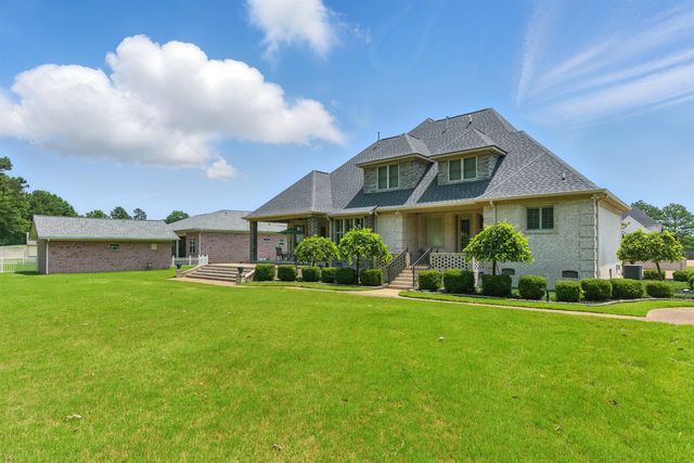 115 MEADOWBROOK DR, Bolivar, TN 38008