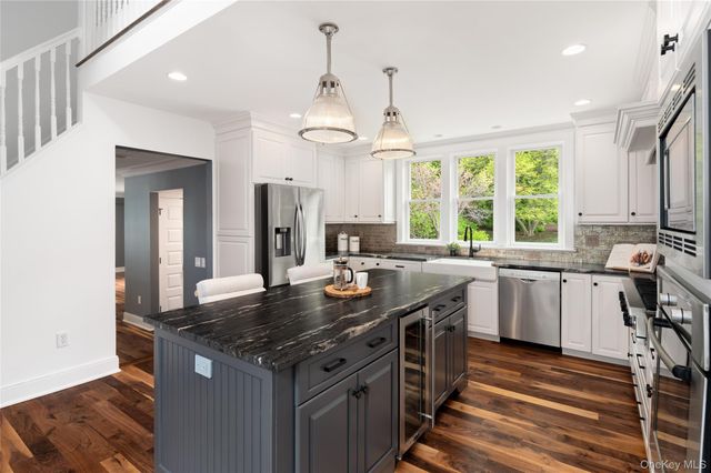 469 Taconic Road, Greenwich, CT 06831