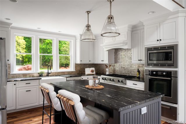 469 Taconic Road, Greenwich, CT 06831