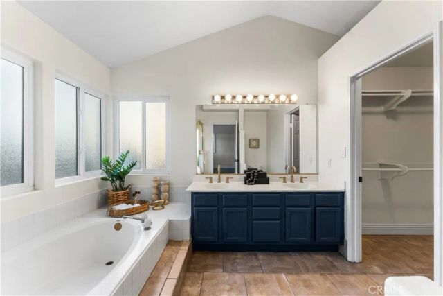 3054 Sandstone Court, Palmdale, CA 93551