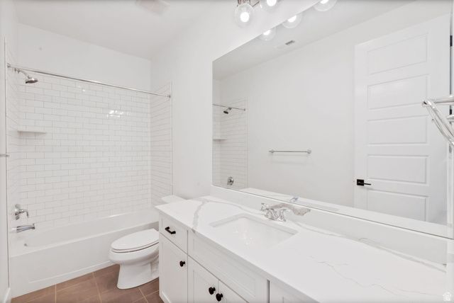 1924 W OAKRIDGE DR, Lehi, UT 84048