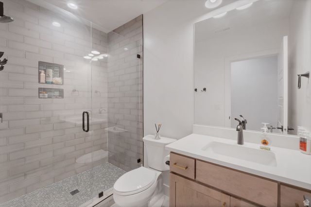 1924 W OAKRIDGE DR, Lehi, UT 84048