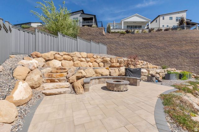 1924 W OAKRIDGE DR, Lehi, UT 84048