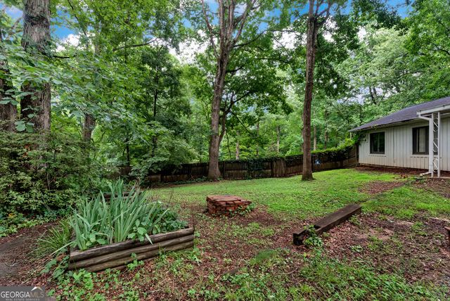 5045 Red Oak Lane, Gainesville, GA 30506