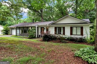 5045 Red Oak Lane, Gainesville, GA 30506