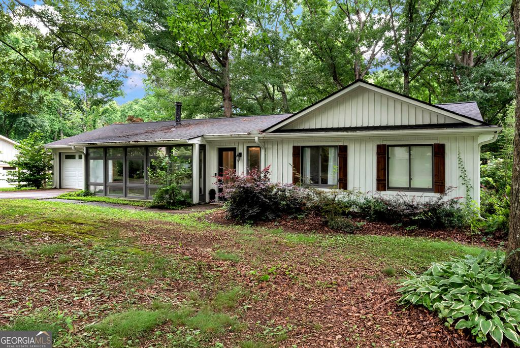 5045 Red Oak Lane, Gainesville, GA 30506