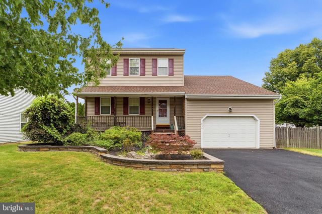 1934 COLONIAL DR, Croydon, PA 19021