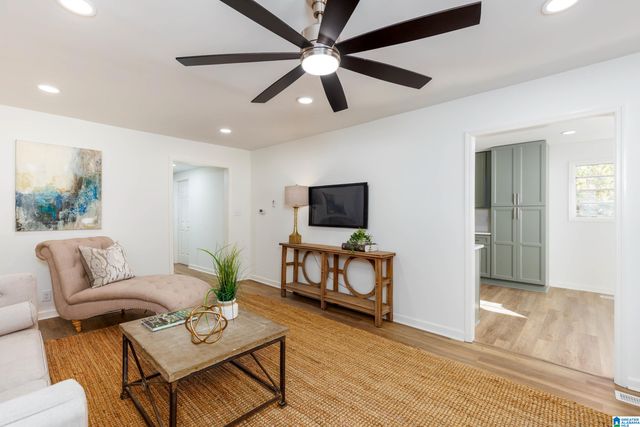 112 IVY AVENUE, Hueytown, AL 35023