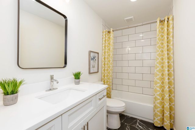 112 IVY AVENUE, Hueytown, AL 35023