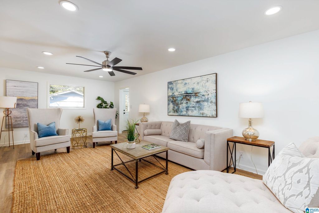 112 IVY AVENUE, Hueytown, AL 35023