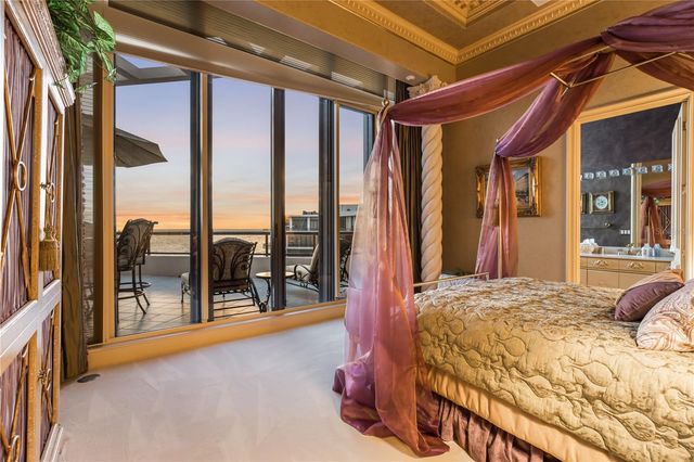 415 L AMBIANCE DRIVE PH-F, Longboat Key, FL 34228