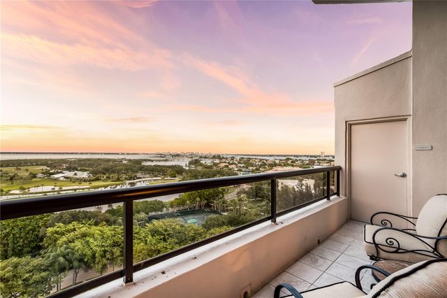 415 L AMBIANCE DRIVE PH-F, Longboat Key, FL 34228