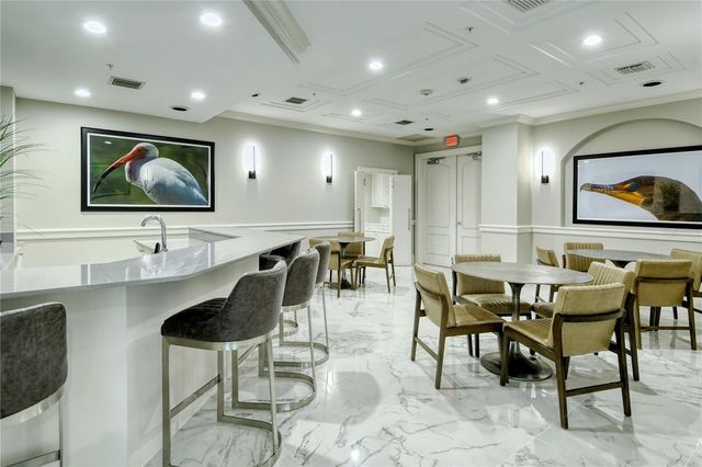 415 L AMBIANCE DRIVE PH-F, Longboat Key, FL 34228