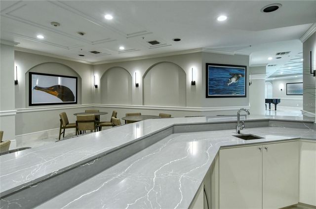 415 L AMBIANCE DRIVE PH-F, Longboat Key, FL 34228