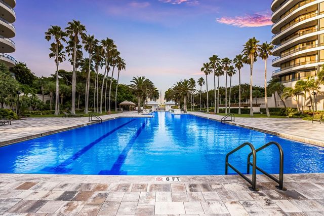 415 L AMBIANCE DRIVE PH-F, Longboat Key, FL 34228