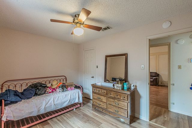 3309 Timber View Circle, Bedford, TX 76021