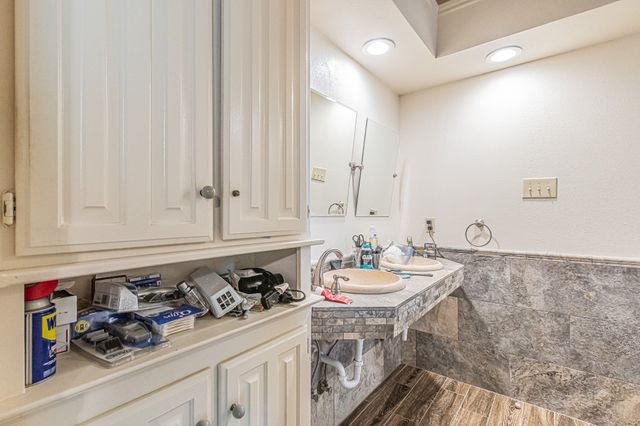 3309 Timber View Circle, Bedford, TX 76021