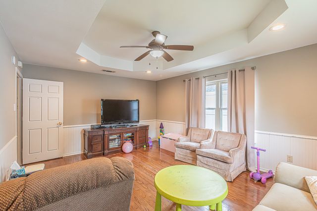 3309 Timber View Circle, Bedford, TX 76021